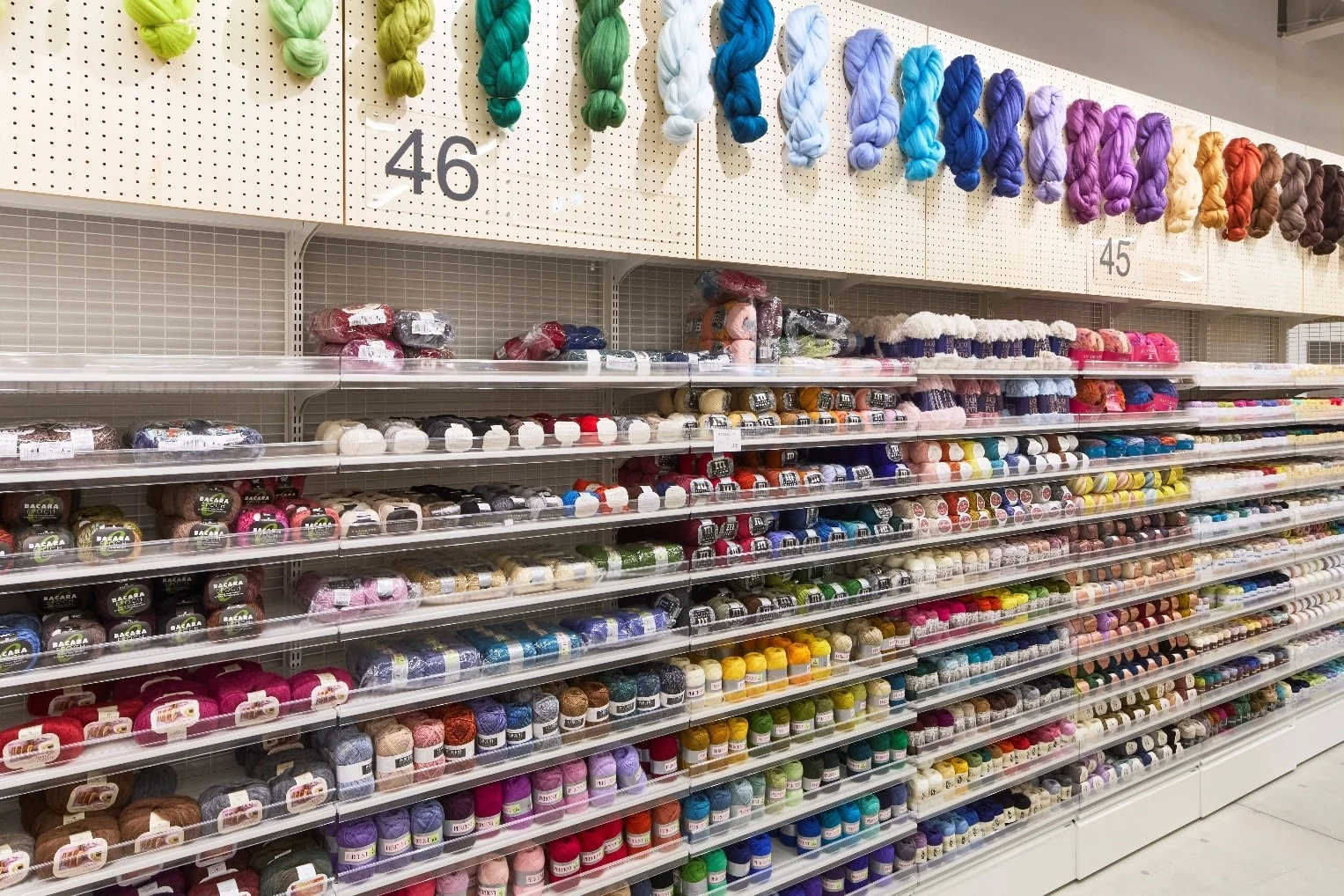 新宿オカダヤ本店 3