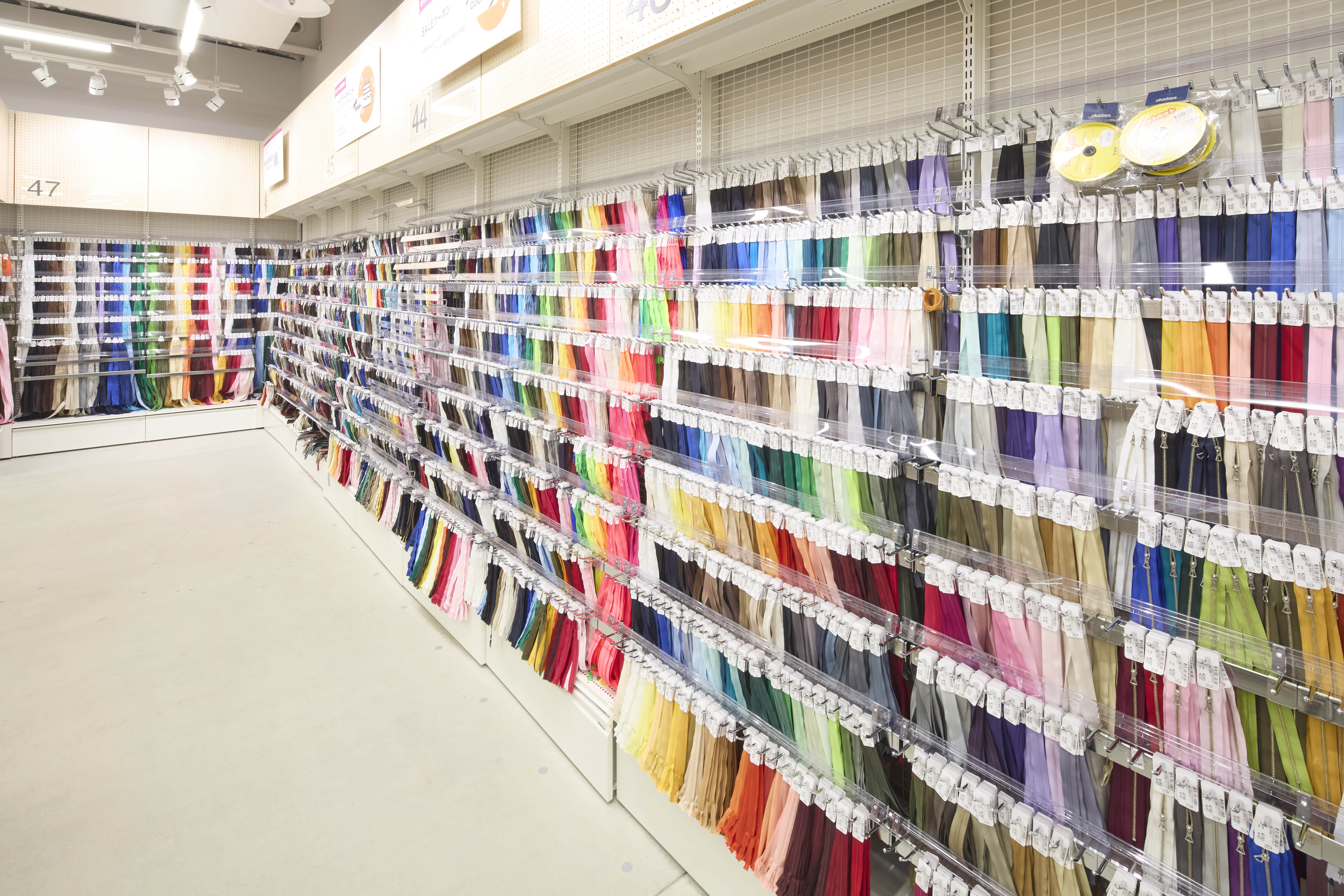 新宿オカダヤ本店 5